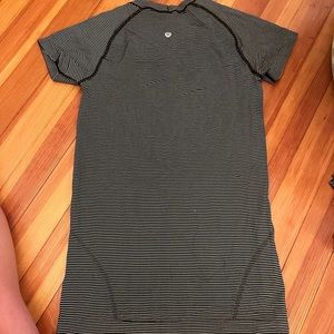 Lululemon swiftly tech short sleeve